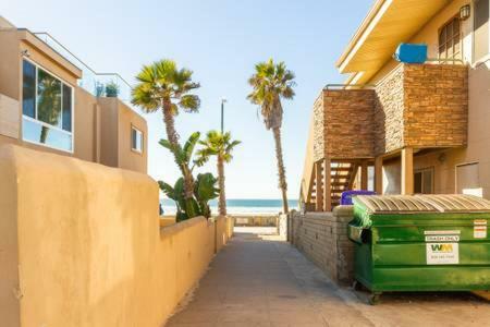 Fantastic Mission Beach Condo Steps To The Beach Сан-Дієго Екстер'єр фото